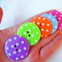 5 Big Spotty Buttons- In 5..